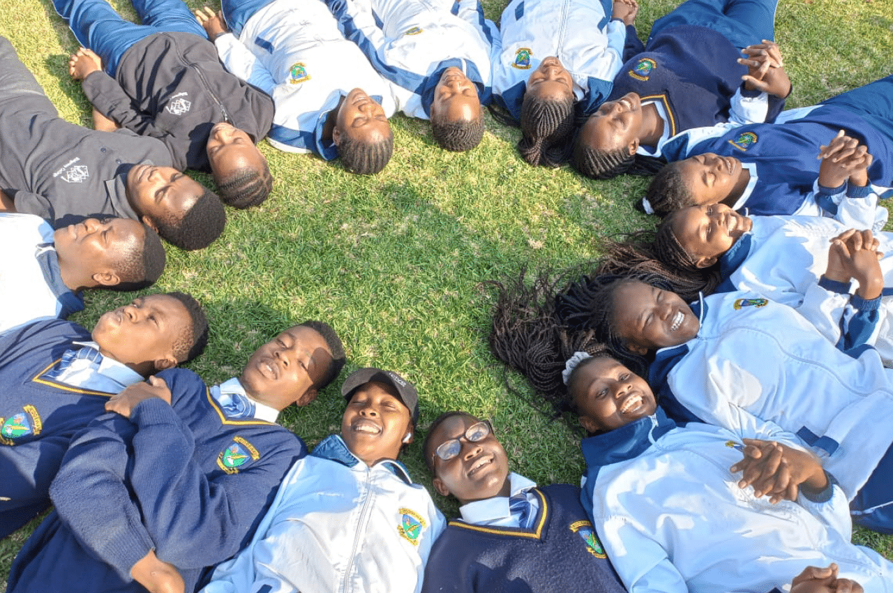 seolo-africa-giving-back-sumbandila