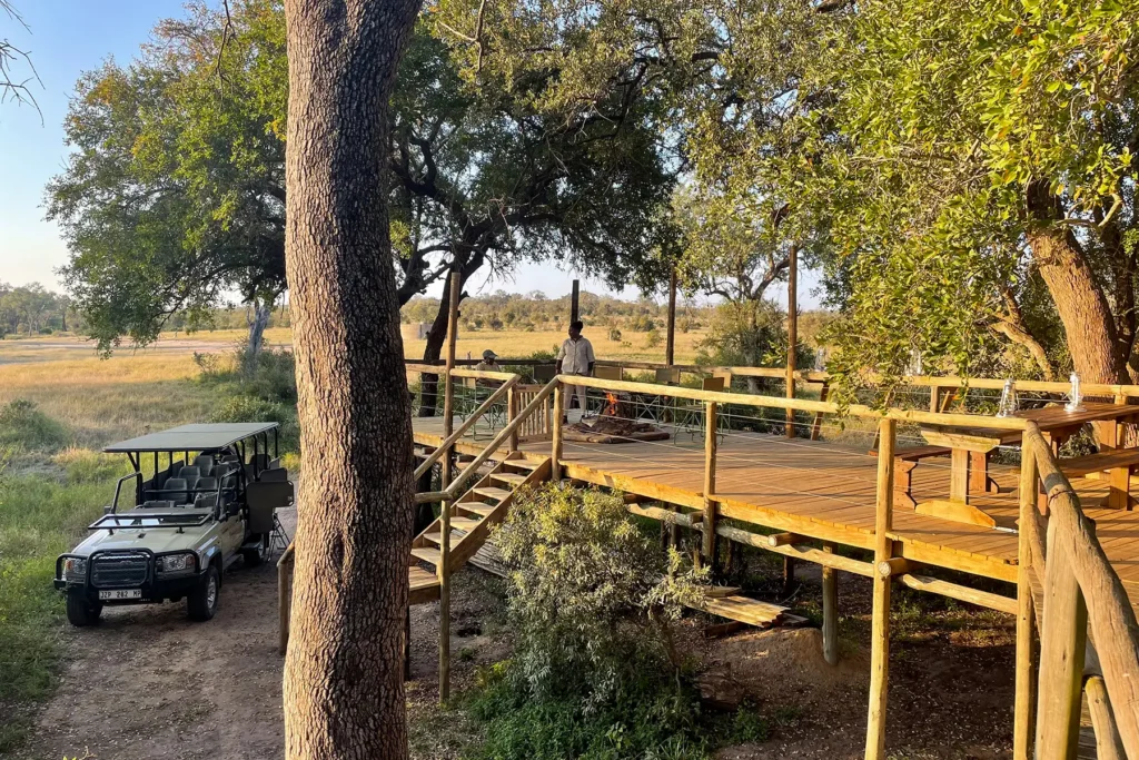 1800px-2026-seolo-africa-sleep-outs-decks-19